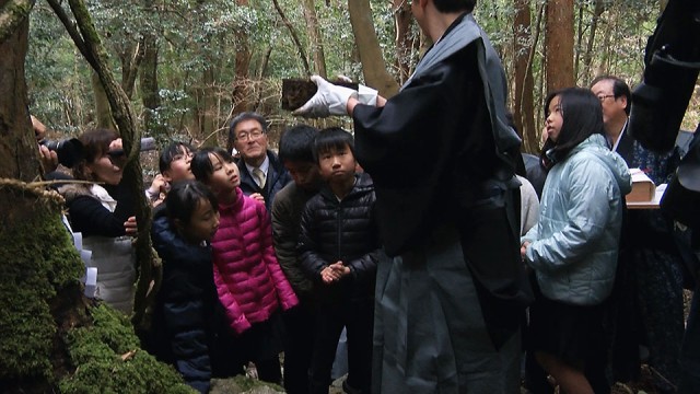 去年の埋納箱を取り出す