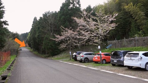The parking lot at the starting point, Nakayama-guchi, for hikers of Mt. Aoba