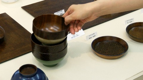 Stacking lacquer soup bowls