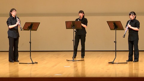 Takefu Commercial High School Wind Band clarinet trio