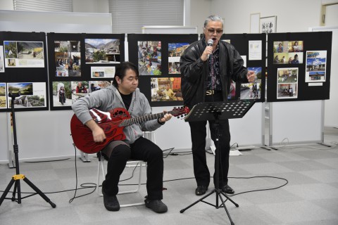 A deaf guitarist, Kimuyan and Mr. WIZARD