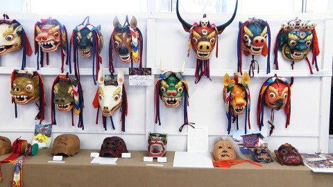 ブータンのお祭り「ツェチュ」で仮面舞踏に使われる仮面 | ブータン