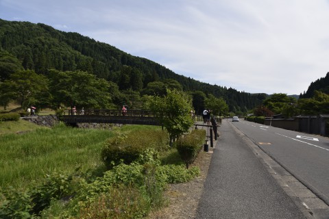 大自然の中の朝倉氏遺跡と橋